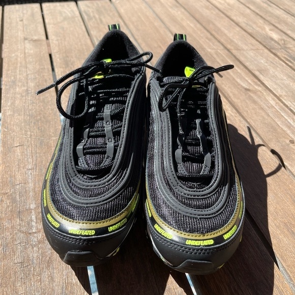Nike Air Max 97 X Undefeated Mens Black Volt Sneaker Shoes - Picture 6 of 9
